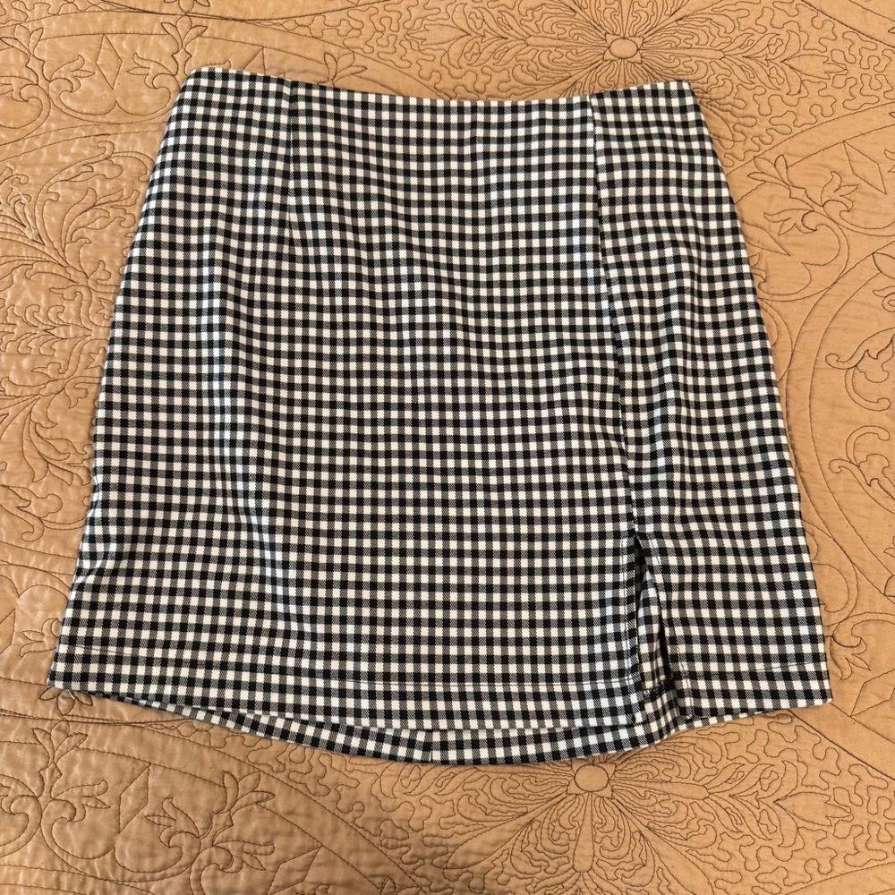 Wild Fable Black & White Gingham Mini Skirt – Size 10